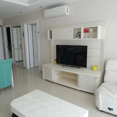 Calistar Apartment